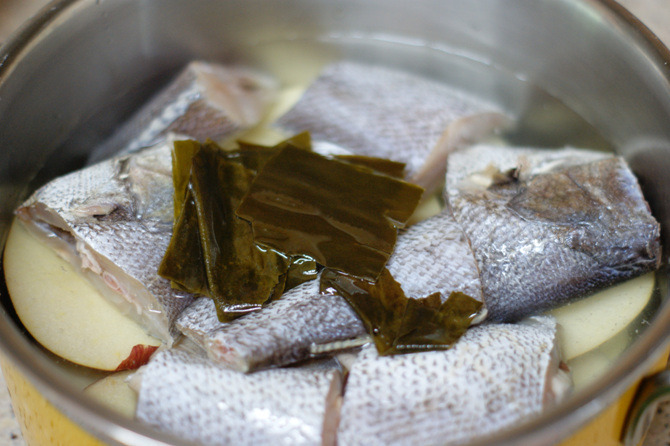 입맛없는 여름철 보양식 민어 감자 조림