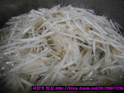 주말별미! 낙지볶음 만들려다 해물찜이 완성!>_