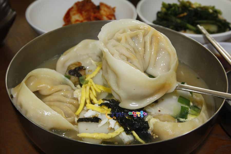 매화칼국수 이미지