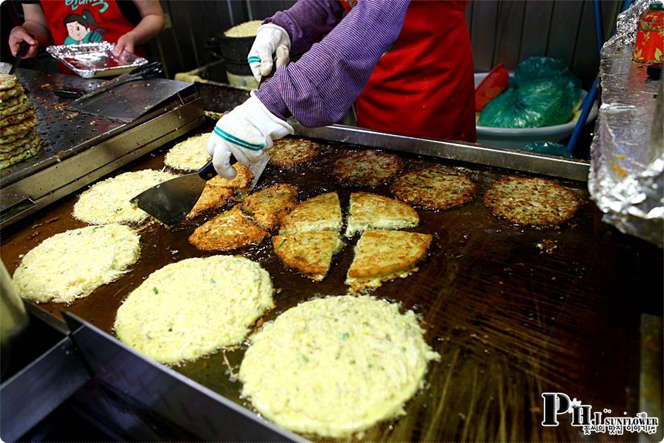 광장시장맛집-저렴하고 푸짐한 전을 직접 만드는 빈대떡맛집.소박한 맛이 좋은-순희네빈대떡 - 종로 지역 추천맛집 순희네빈대떡 후기