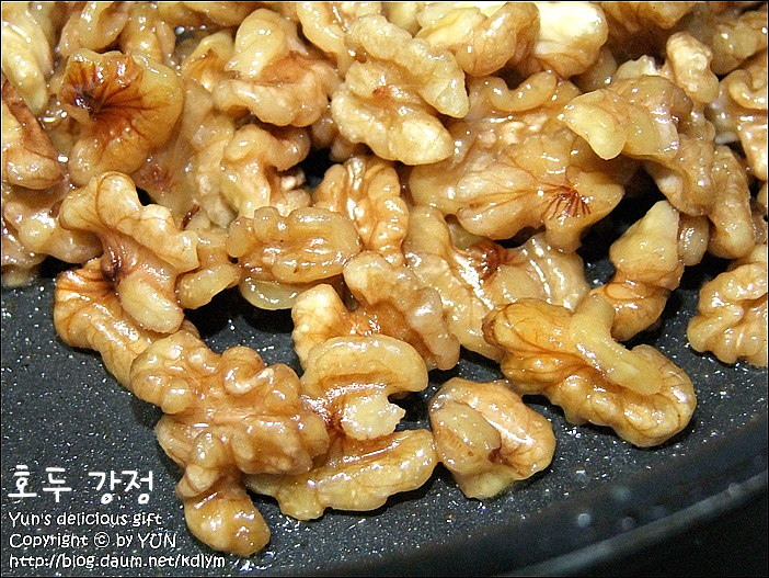 달콤한호두 이미지