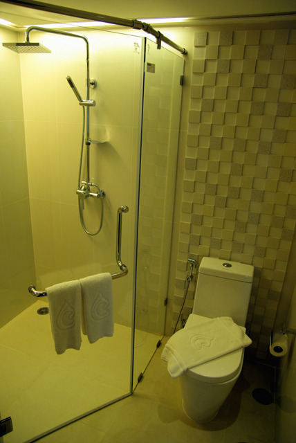 1929FA494F678F1025F54E