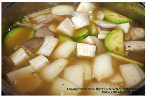 시원한 맛이 일품!! 된장 바지락 칼국수