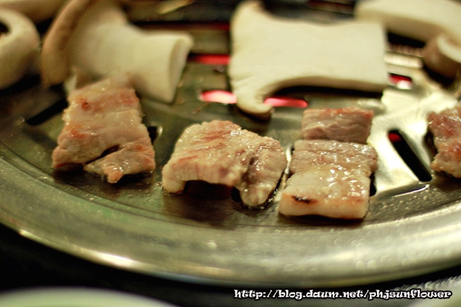 [신촌맛집] 불만제로에서 칭찬했던 그곳! 맛도 good!-신촌 고기창고