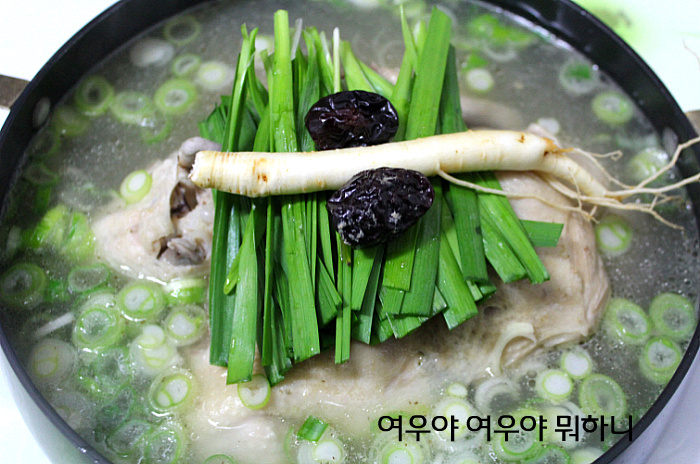 황금백숙 이미지