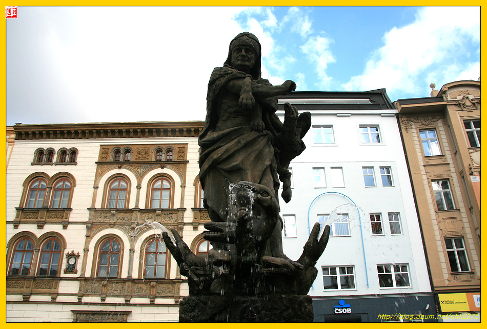 천문시계 탑이 올로모우츠에도...