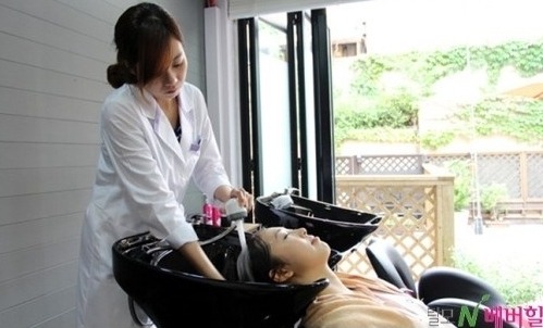 25608442537839F62F6A7B