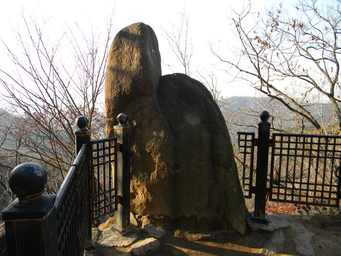 안양 삼성산 삼막사 (삼귀자, 남녀근석, 마애3존불상)