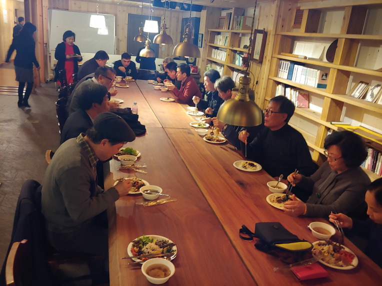 영광스런 한해를 보내며, 정평불송년회