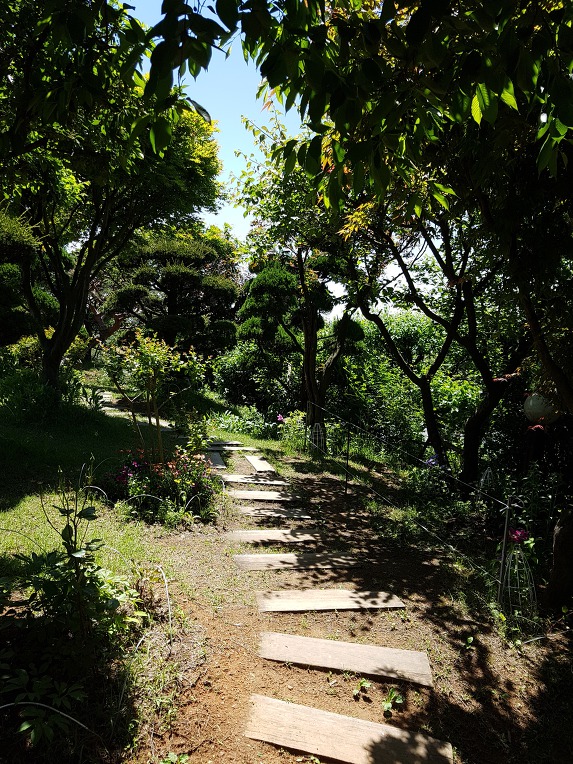 세상을 바꾸겠다고 생각하는 사람은...