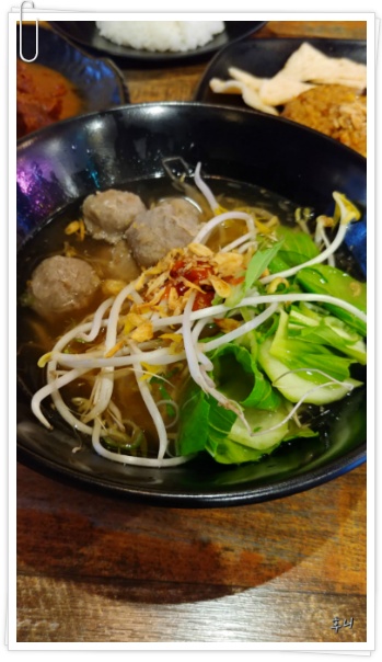 아빠까바르(렌당과 나시고랭)