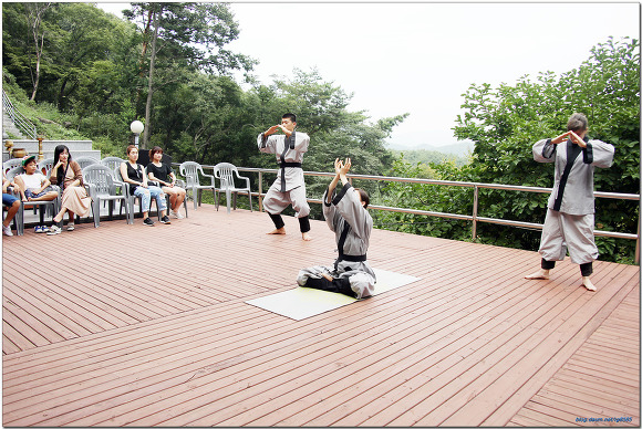 경주 대왕암, 골굴사(암) 