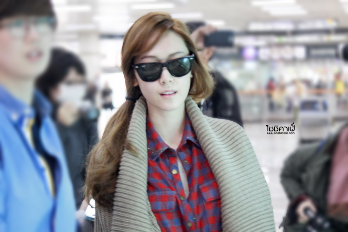 [PIC][09-11-2012]SNSD trở về Hàn Quốc vào trưa nay 0276803C509D623B2F2BD9